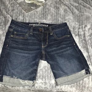 American eagle Bermuda shorts sz 00